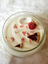 Load image into Gallery viewer, Calla Lily Scented Soy Wax Candle Natural 100% Hand Poured