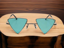 Load image into Gallery viewer, Green Retro Triangle Cat Eye Sunglasses | Cateye Sunglasses Vintage
