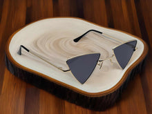Load image into Gallery viewer, Black Gold Retro Triangle Cat Eye Sunglasses | Cateye Sunglasses Vintage