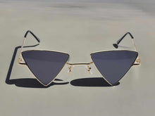 Load image into Gallery viewer, Black Gold Retro Triangle Cat Eye Sunglasses | Cateye Sunglasses Vintage
