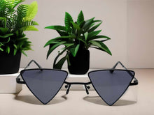 Load image into Gallery viewer, All Black Gold Retro Triangle Cat Eye Sunglasses | Cateye Sunglasses Vintage