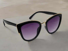 Load image into Gallery viewer, Retro Triangle Cat Eye Sunglasses | Cateye Sunglasses Vintage Black