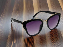 Load image into Gallery viewer, Retro Triangle Cat Eye Sunglasses | Cateye Sunglasses Vintage Black
