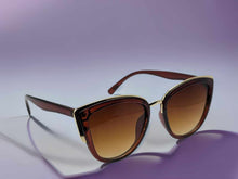 Load image into Gallery viewer, Retro Triangle Cat Eye Sunglasses | Cateye Sunglasses Vintage Tea