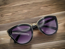 Load image into Gallery viewer, Retro Triangle Cat Eye Sunglasses | Cateye Sunglasses Vintage Black