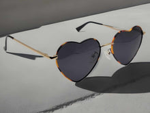 Load image into Gallery viewer, Heart Shape Heart Sunglasses Retro Vintage Boho Print Black