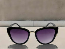 Load image into Gallery viewer, Retro Triangle Cat Eye Sunglasses | Cateye Sunglasses Vintage Black