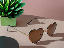 Load image into Gallery viewer, Heart Shape Heart Sunglasses Retro Vintage Boho Tea Print