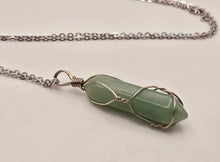 Load image into Gallery viewer, Elegant Silver Wire Wrapped Green Aventurine Point Necklace - 18 Inches