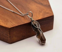 Load image into Gallery viewer, Elegant Silver Wire-Wrapped Indian Agate Point Necklace - 18 Inches