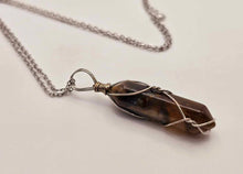 Load image into Gallery viewer, Elegant Silver Wire-Wrapped Indian Agate Point Necklace - 18 Inches