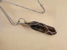 Load image into Gallery viewer, Elegant Silver Wire-Wrapped Indian Agate Point Necklace - 18 Inches