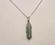 Load image into Gallery viewer, Elegant Silver Wire Wrapped Green Aventurine Point Necklace - 18 Inches