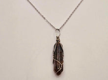 Load image into Gallery viewer, Elegant Silver Wire-Wrapped Indian Agate Point Necklace - 18 Inches