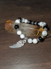 Load image into Gallery viewer, Silver Color Onix Angel Wing Bracelet - INNER STRENGTH + FOCUS + PROTECTION