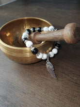 Load image into Gallery viewer, Silver Color Onix Angel Wing Bracelet - INNER STRENGTH + FOCUS + PROTECTION