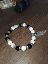 Load image into Gallery viewer, Silver Color Onix Angel Wing Bracelet - INNER STRENGTH + FOCUS + PROTECTION