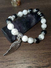 Load image into Gallery viewer, Silver Color Onix Angel Wing Bracelet - INNER STRENGTH + FOCUS + PROTECTION