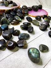 Load image into Gallery viewer, LABRADORITE TUMBLES