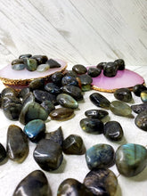 Load image into Gallery viewer, LABRADORITE TUMBLES
