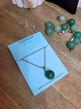 Load image into Gallery viewer, Natural Handmade Crystal Necklace Silver Tone Green Aventurine Healing Crystal Necklace
