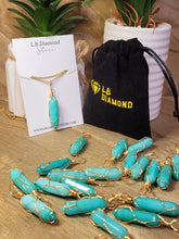 Load image into Gallery viewer, Natural Aquamarine Handmade Point Necklace Gold Tone