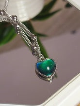 Load image into Gallery viewer, Changing Color Mood Stone Necklace Heart Necklace Mood