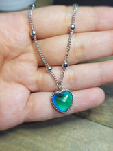 Load image into Gallery viewer, Changing Color Mood Stone Necklace Heart Necklace Mood
