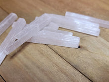 Load image into Gallery viewer, ONE SELENITE TUMBLED STICK