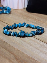 Load image into Gallery viewer, Blue Apatite Chip Bracelet Handmade Genuine Crystal Stretch Bracelet