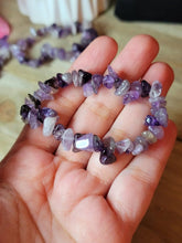 Load image into Gallery viewer, Amethyst Chip Bracelet Handmade Genuine Crystal Stretch Bracelet