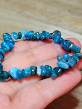 Load image into Gallery viewer, Blue Apatite Chip Bracelet Handmade Genuine Crystal Stretch Bracelet