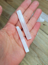 Load image into Gallery viewer, ONE SELENITE TUMBLED STICK