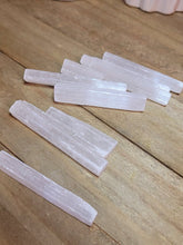 Load image into Gallery viewer, ONE SELENITE TUMBLED STICK