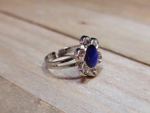 Load image into Gallery viewer, Changing Color Mood Stone Adjustable Ring | Cute trending Mood Ring Sunflower