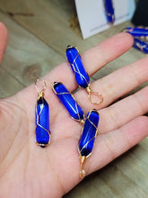 Load image into Gallery viewer, Natural Cat eye Point Necklace Blue Colored Handmade Pendant