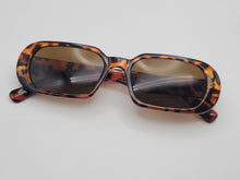 Load image into Gallery viewer, Popular Fashion Small Rectangle Women Luxury Sunglasses Vintage Punk