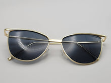 Load image into Gallery viewer, Retro Triangle Cat Eye Sunglasses | Cateye Sunglasses Vintage Sunglasses