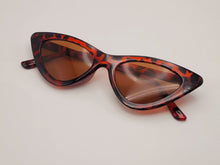 Load image into Gallery viewer, Retro Triangle Cat Eye Sunglasses | Cateye Sunglasses Vintage Sunglasses