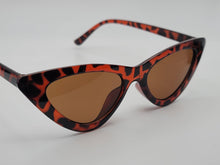 Load image into Gallery viewer, Retro Triangle Cat Eye Sunglasses | Cateye Sunglasses Vintage Sunglasses