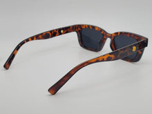 Load image into Gallery viewer, Popular Fashion Small Rectangle Women Luxury Sunglasses Vintage Punk