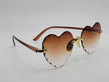 Load image into Gallery viewer, Lb diamond - Heart Shape Heart Sunglasses Retro Vintage Boho