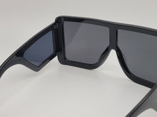 Load image into Gallery viewer, Popular Fashion Big Rectangle Women Luxury Sunglasses Vintage Shades UV400