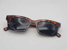 Load image into Gallery viewer, Popular Fashion Small Rectangle Women Luxury Sunglasses Vintage Punk