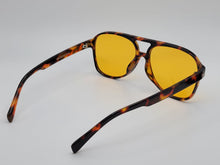 Load image into Gallery viewer, Fashion Med Frame Round Sunglasses Vintage | Trendy Sunglasses