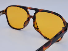 Load image into Gallery viewer, Fashion Med Frame Round Sunglasses Vintage | Trendy Sunglasses