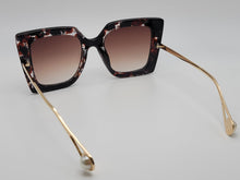 Load image into Gallery viewer, Woman  Rectangle Unisex Luxury Sunglasses Vintage Punk