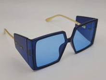 Load image into Gallery viewer, Popular Fashion Big Rectangle Women Luxury Sunglasses Vintage Shades UV400