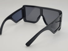 Load image into Gallery viewer, Popular Fashion Big Rectangle Women Luxury Sunglasses Vintage Shades UV400