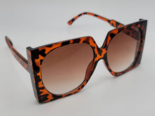 Load image into Gallery viewer, Popular Fashion Big Rectangle Women Luxury Sunglasses Vintage Shades UV400